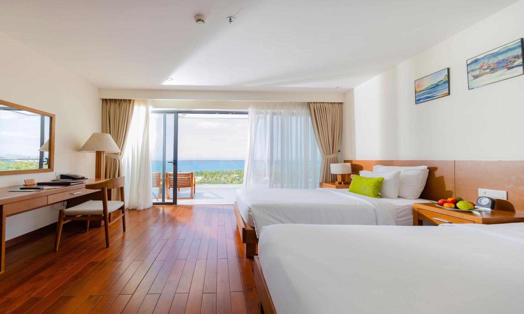Cam Ranh Riviera & 5* Cam Lam
