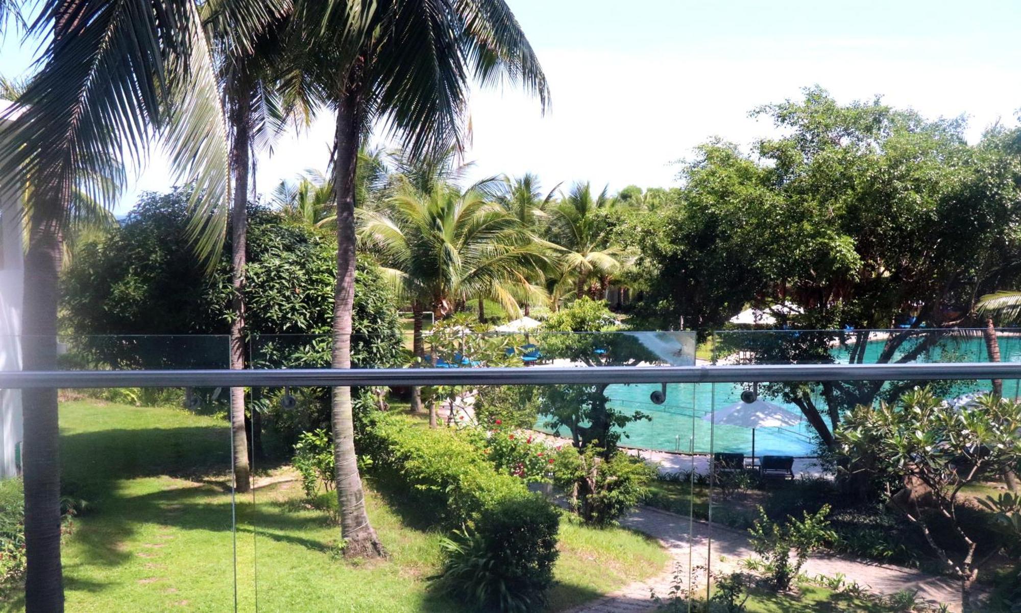 Cam Ranh Riviera & 5* Cam Lam